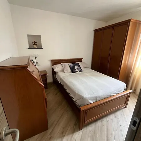 Rustico In Pietra 16mo Secolo Apartment